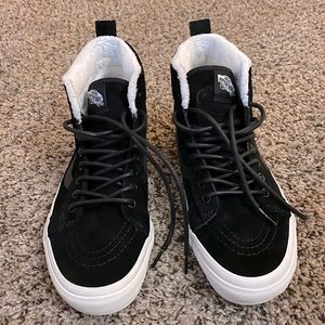 Vans Sk8 Hi MTEs Women’s Black/Black/Marshmallow